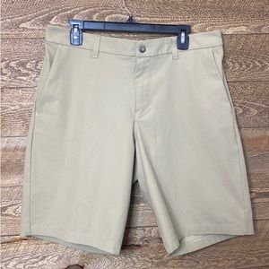 Lululemon Men’s Commission Shorts / Golf Short - size 34 (10” Inseam)